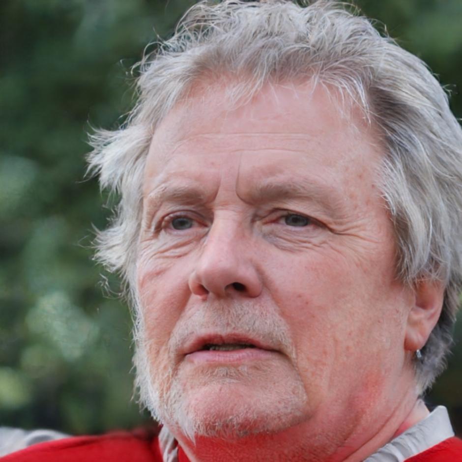 Portrait of budgeting specialist Tomás Brennan